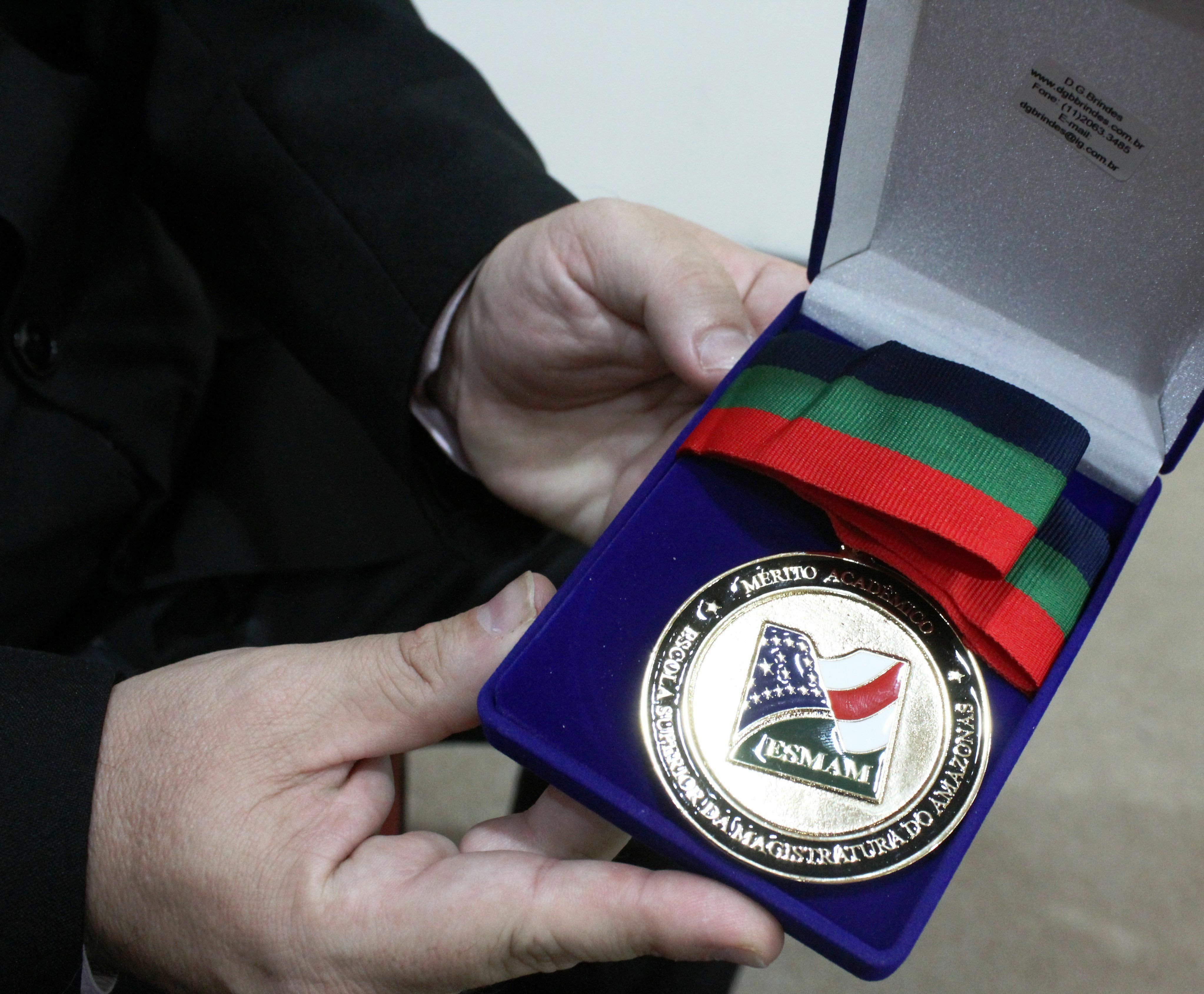 Medalha é conferida a personalidades locais desde o ano 2012